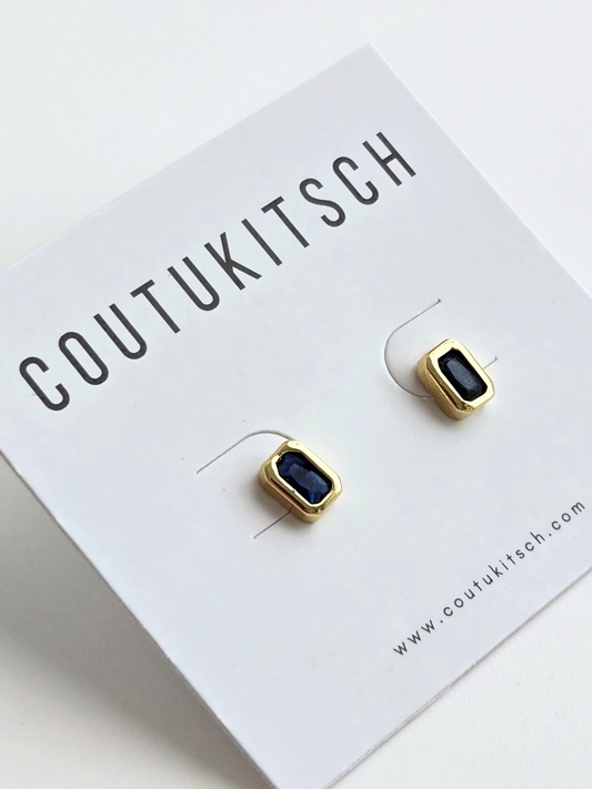 015 | dark blue baguette studs