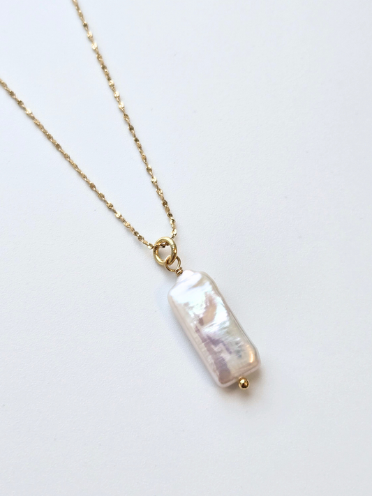 062 | baroque pearl necklace