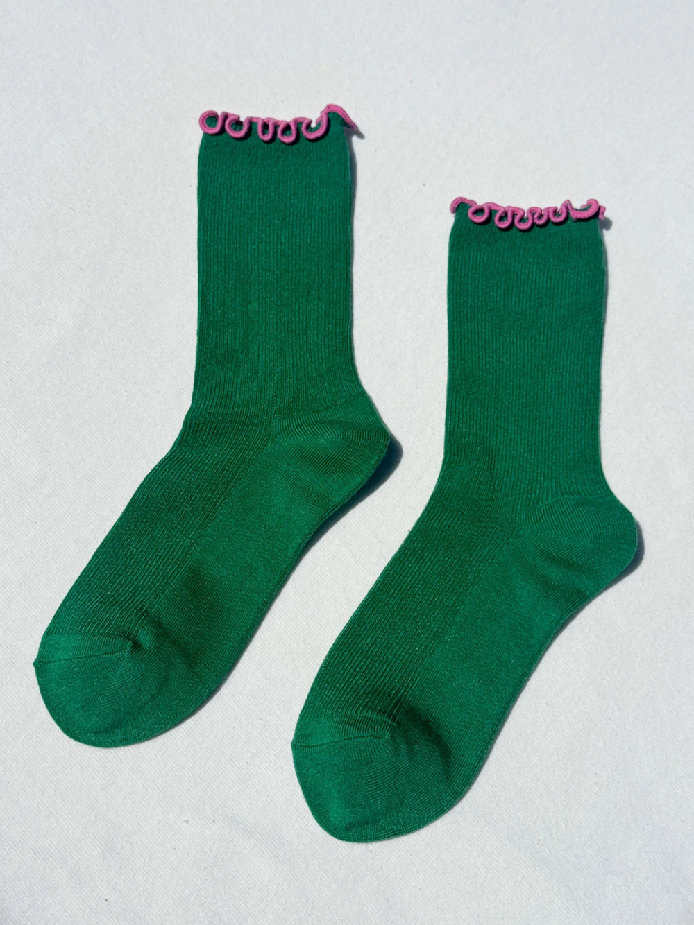 Ruffled Modal Socks | Spinach/Pink Edge