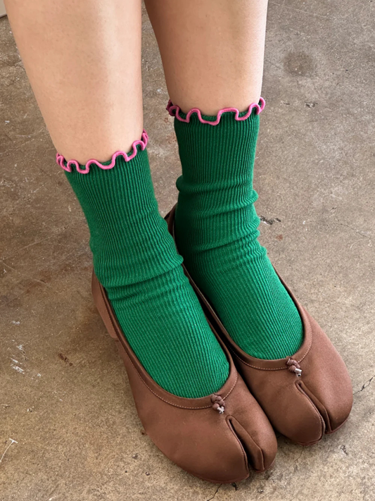 Ruffled Modal Socks | Spinach/Pink Edge