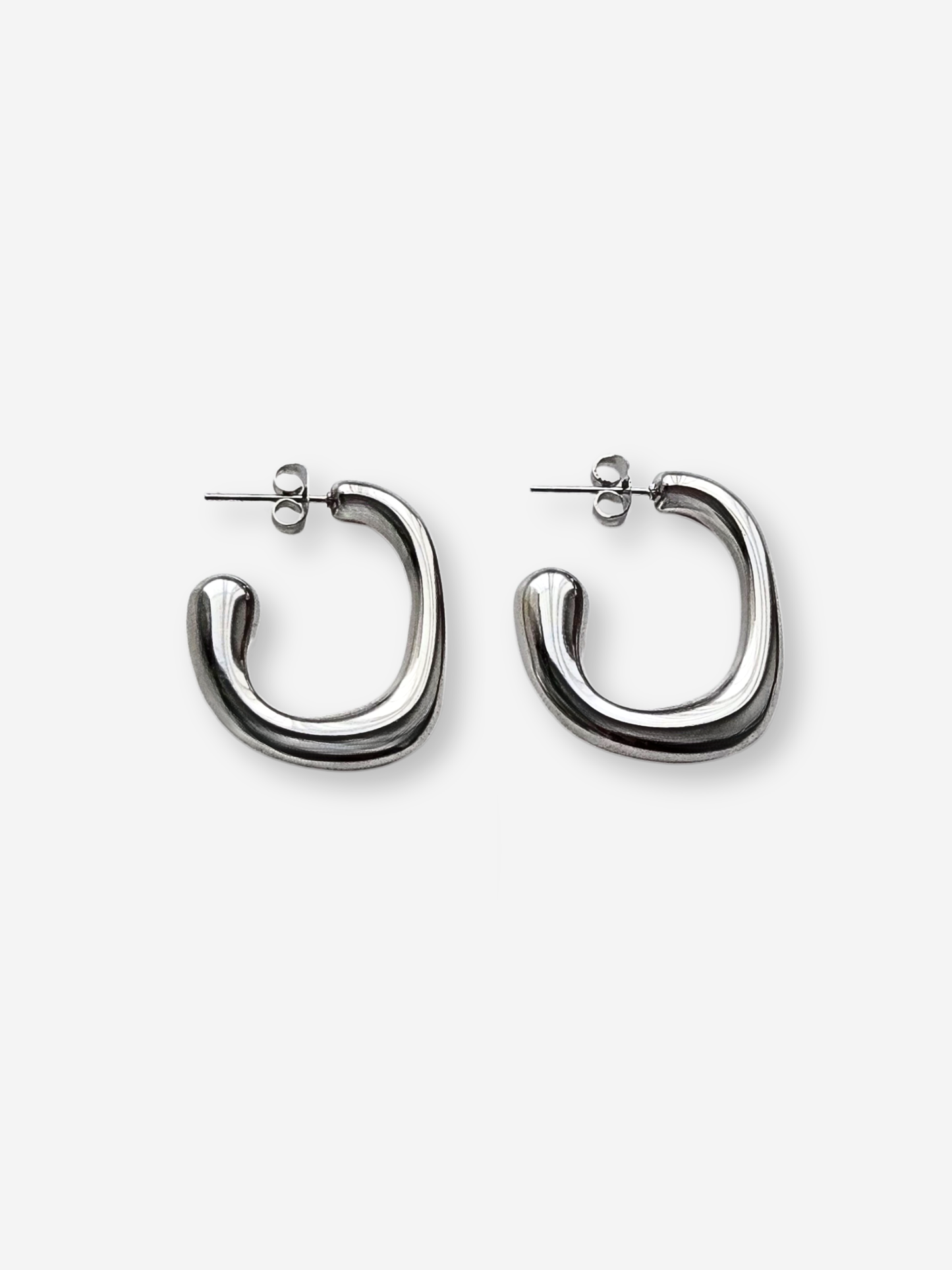Suki Hoops