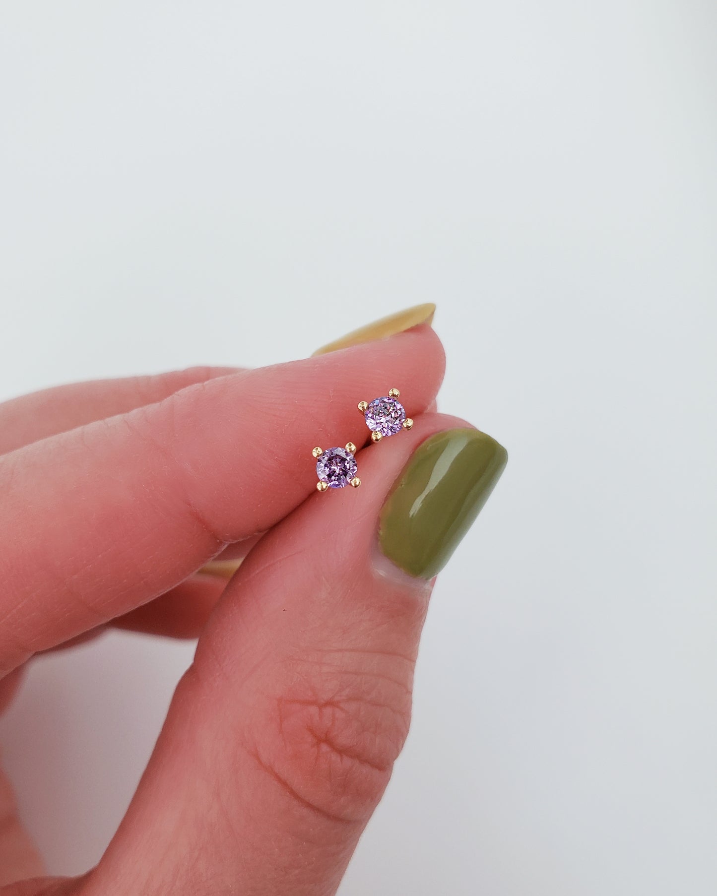 Nellie Studs