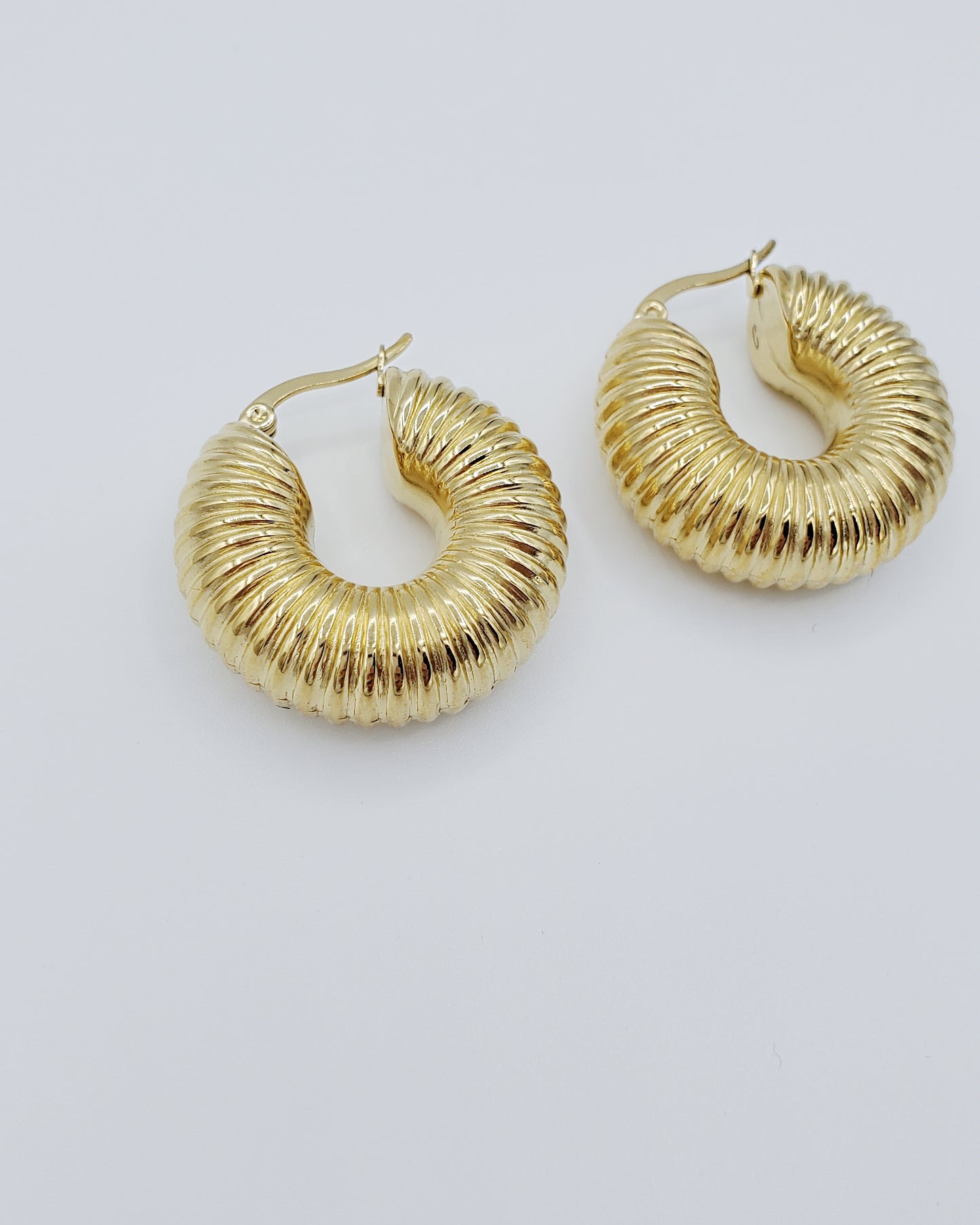 Lanie Hoops