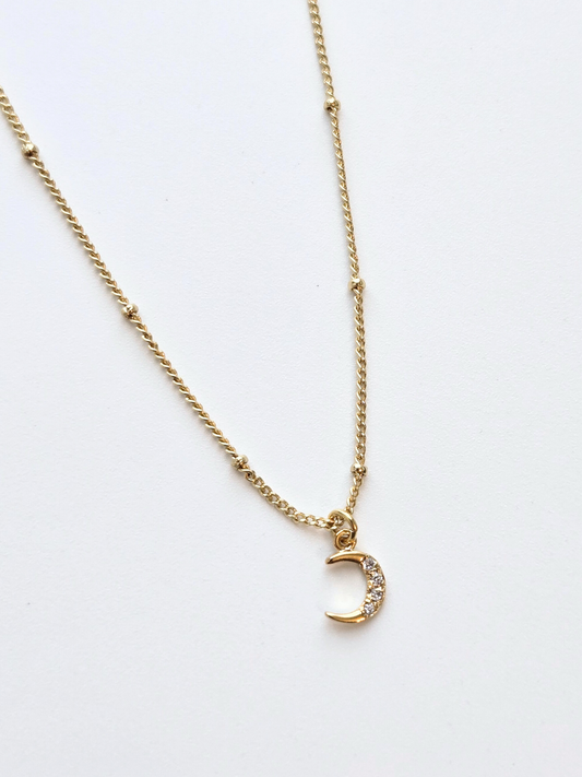 054 | dainty moon necklace
