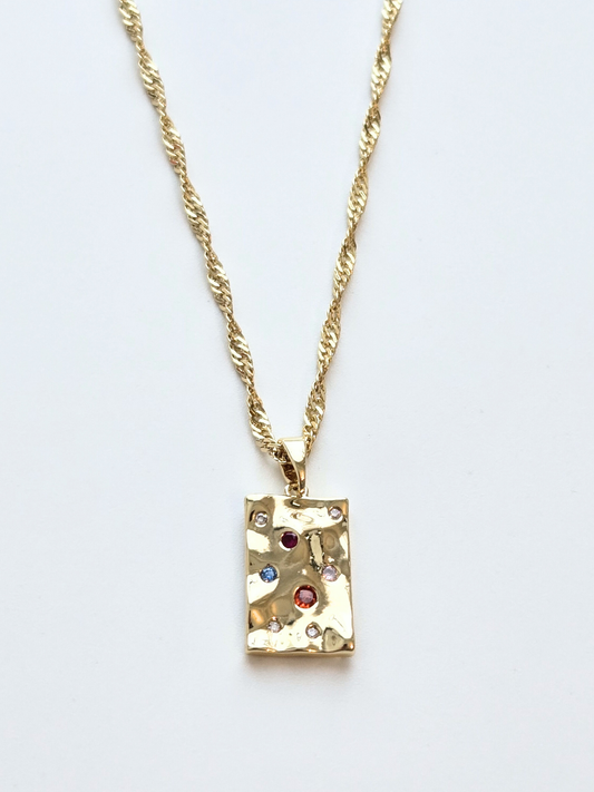 063 | wavy crystal medallion necklace