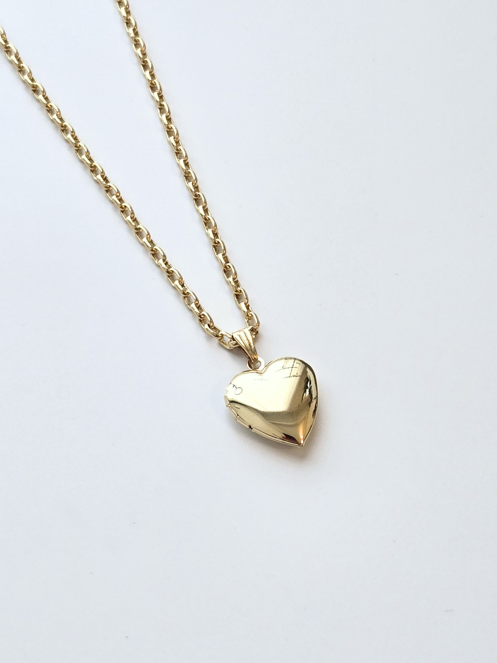 065 | heart locket necklace