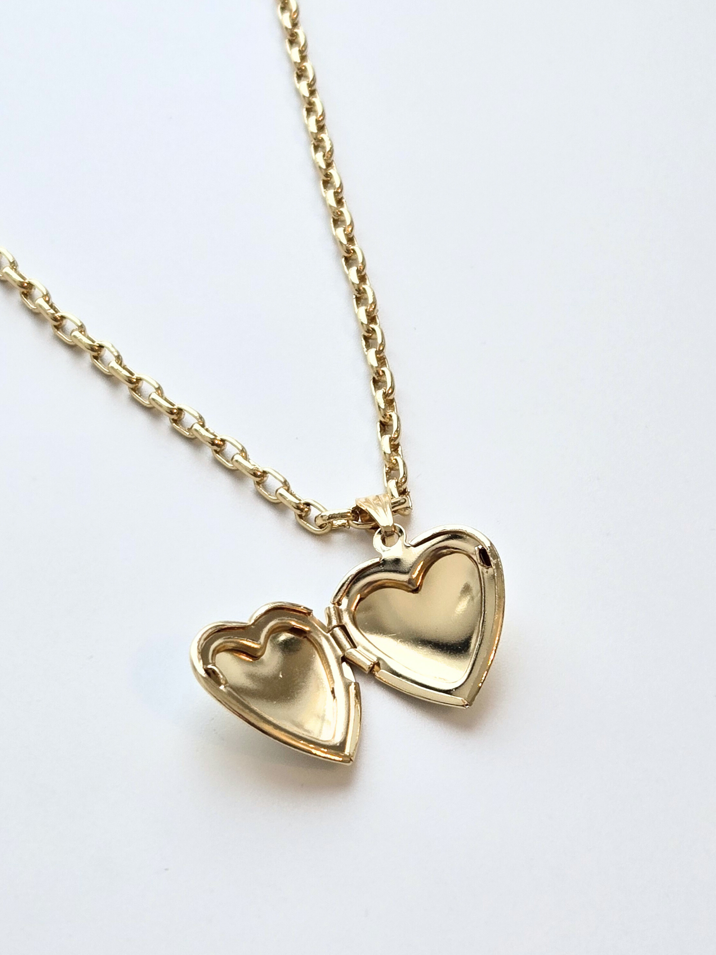 065 | heart locket necklace