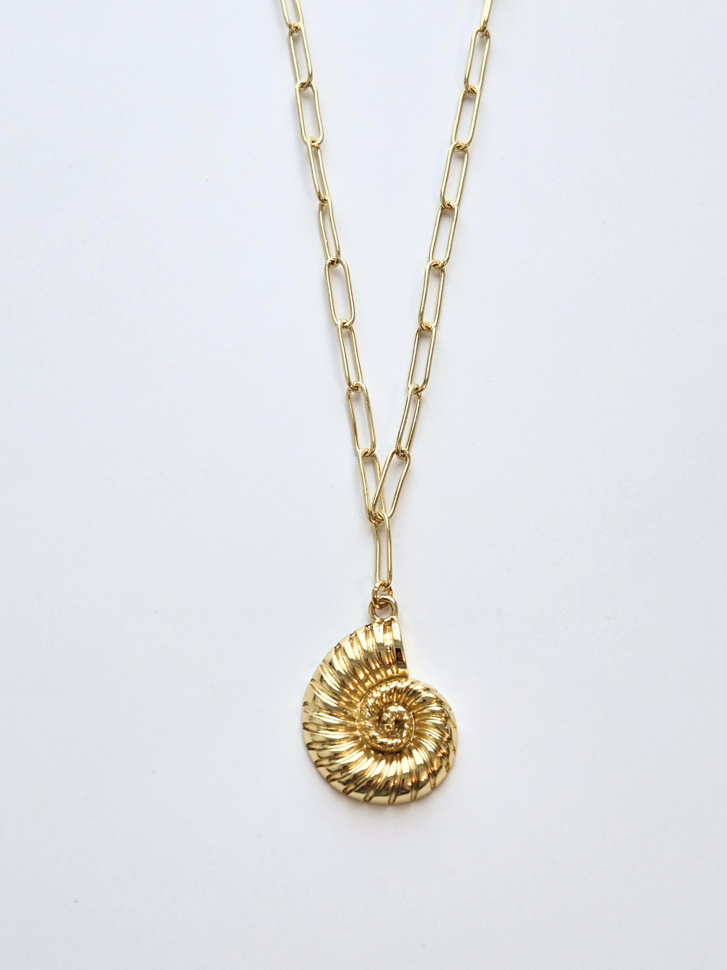 067 | gold ammonite necklace