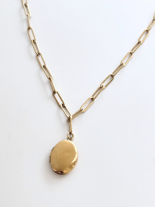 078 | oval locket necklace