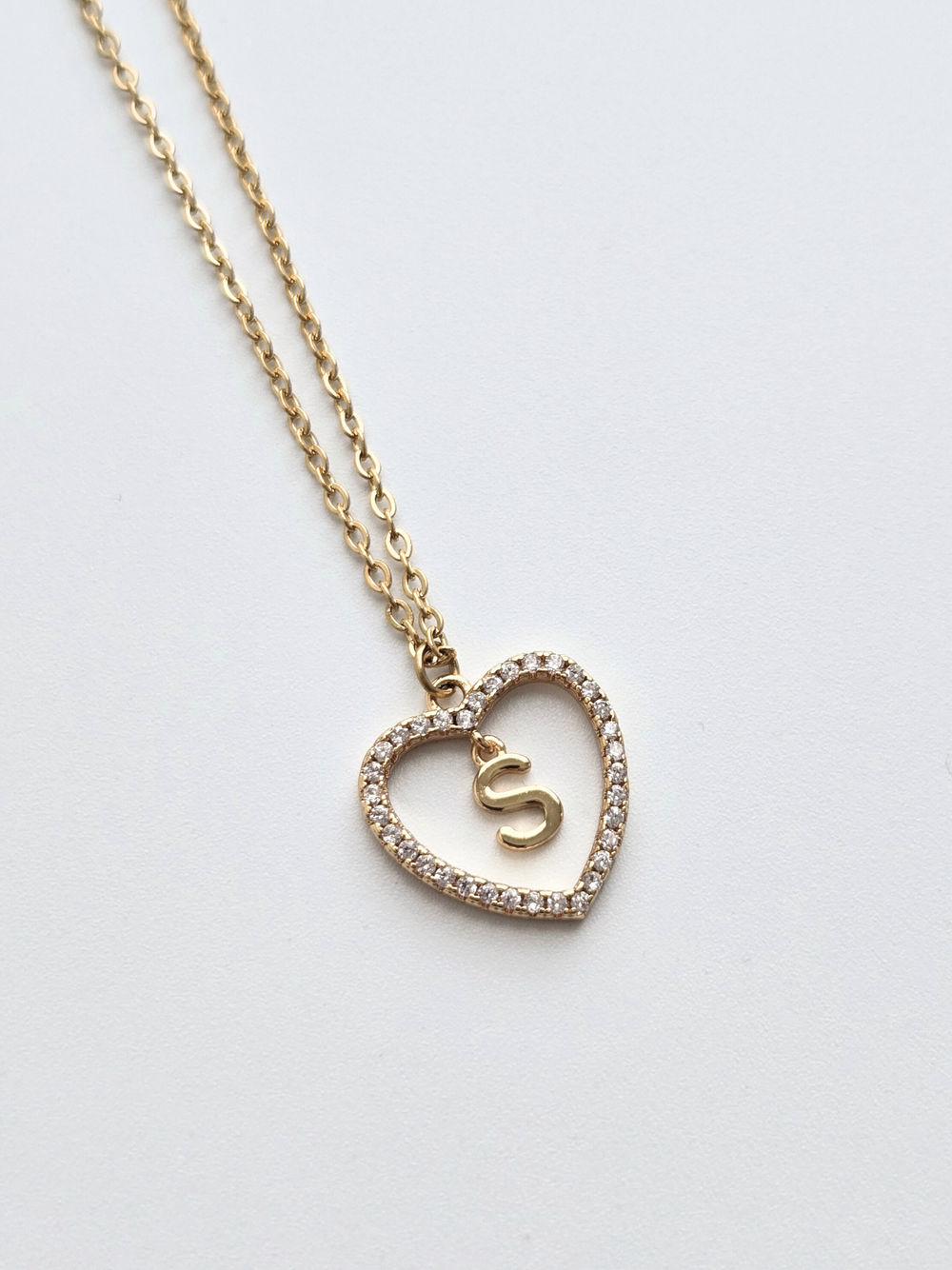 089 | 'S' heart necklace
