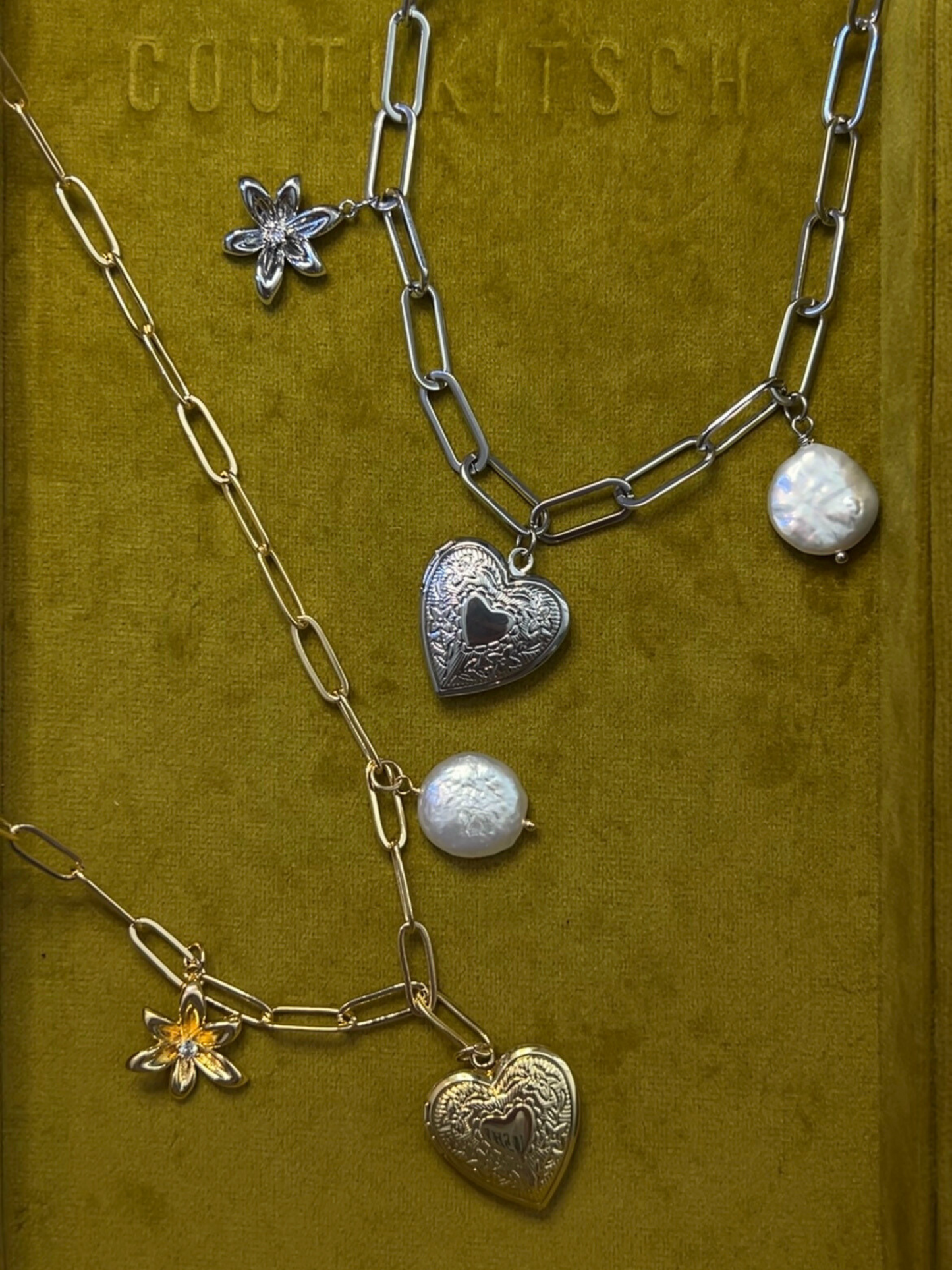 BIJOU BODEGA | Flower Charms