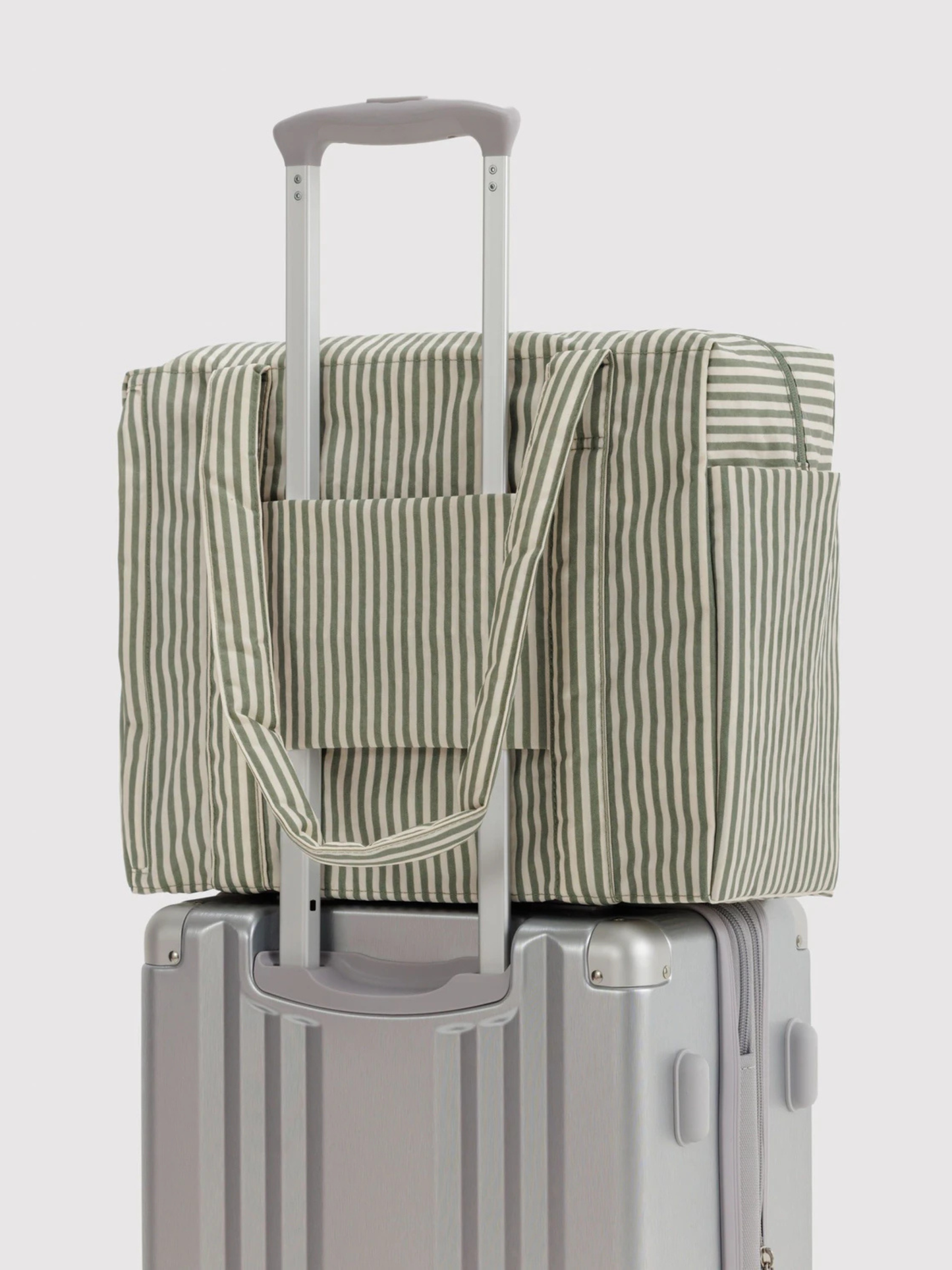 Small Cloud Carry-On Sage Stripe