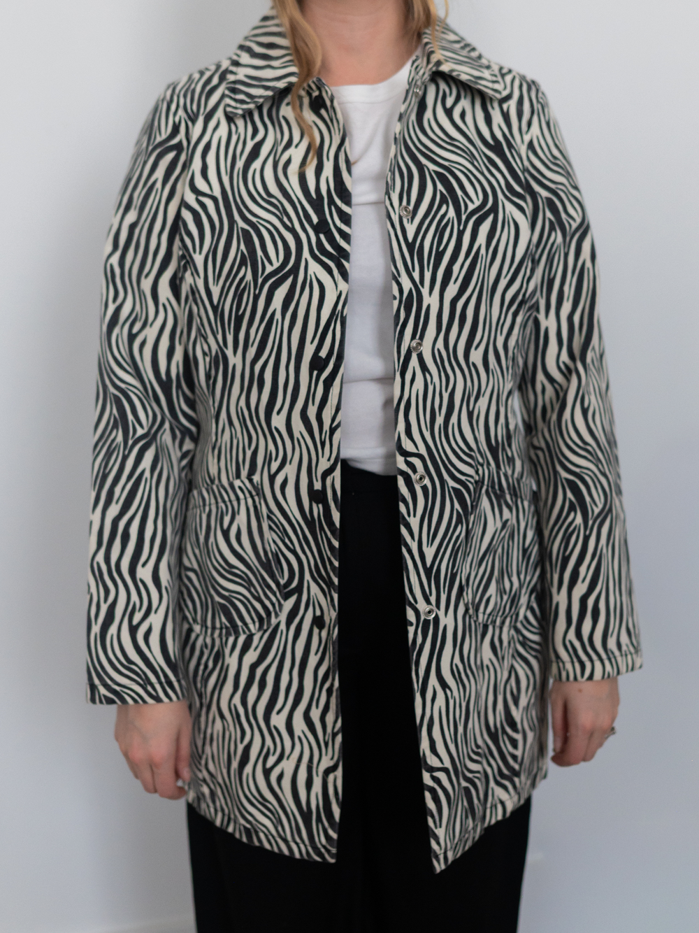 VINTAGE by TUU | Fall 04' Old Navy Zebra Blazer (S)