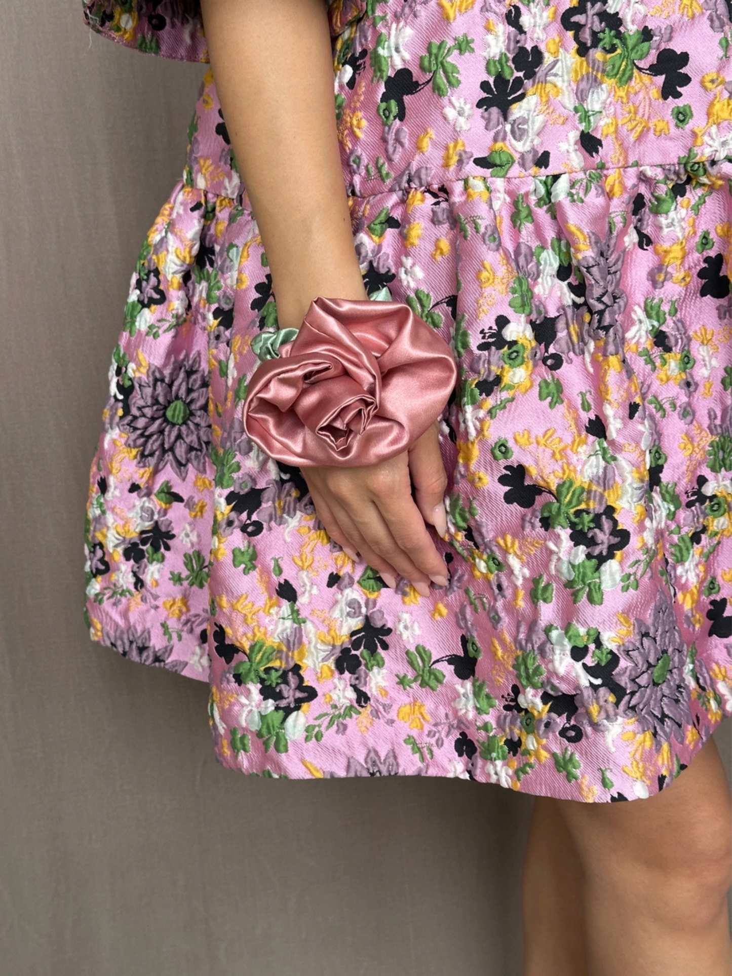 Rosette Scrunchie | Tea Rose