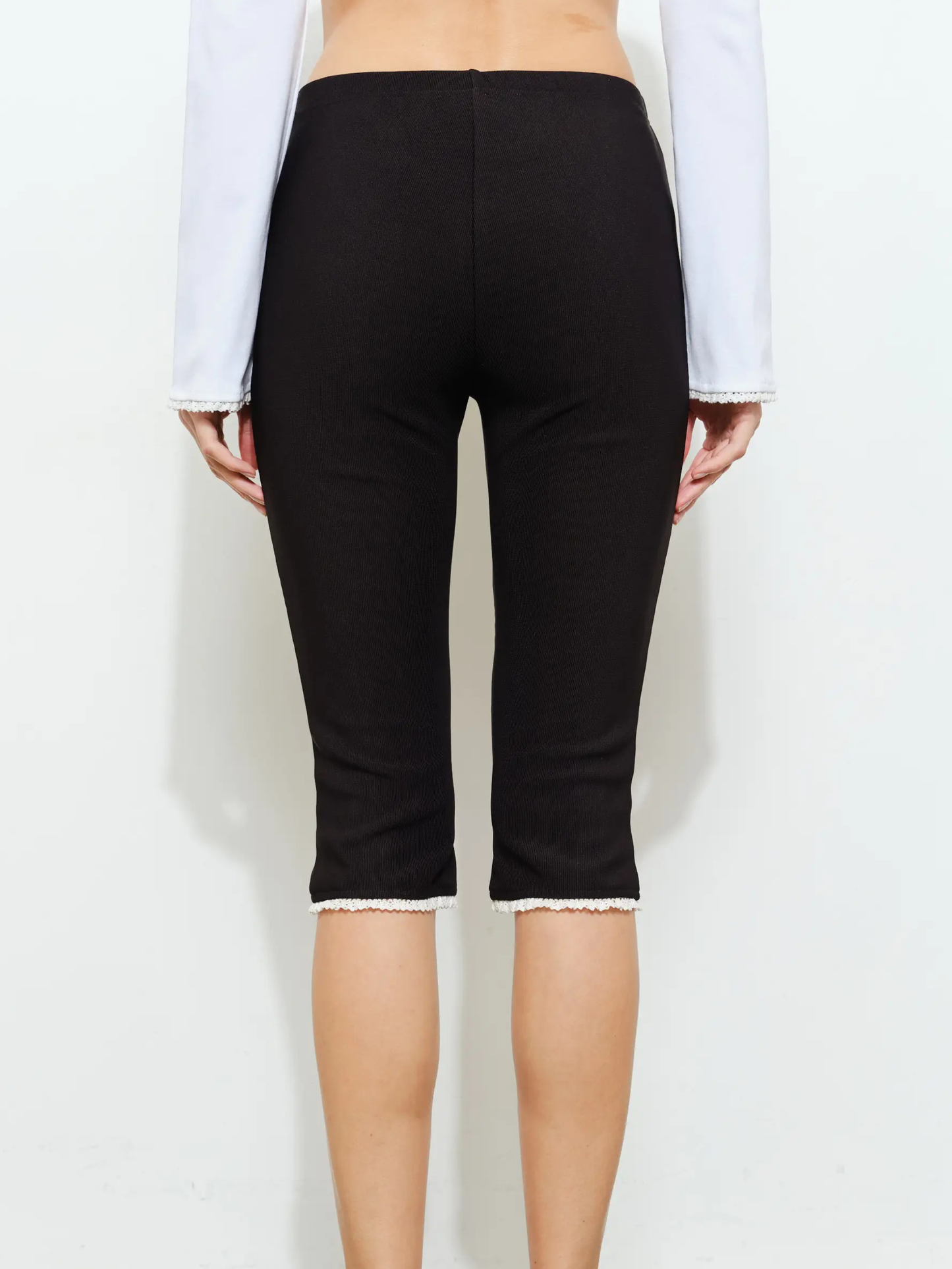 Eliza Lace Trim Capri