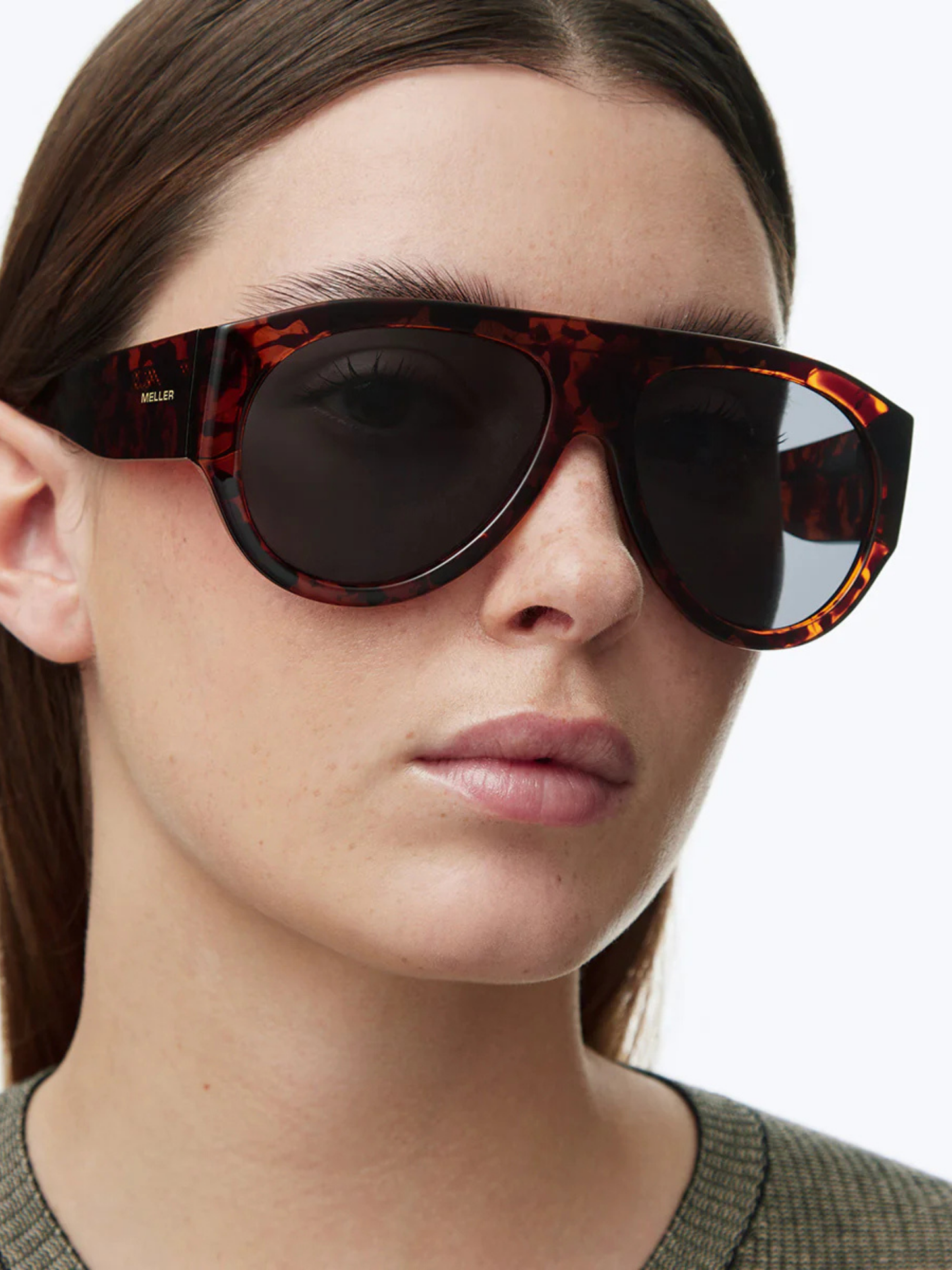 Lira Sunglasses | Tigris Carbon