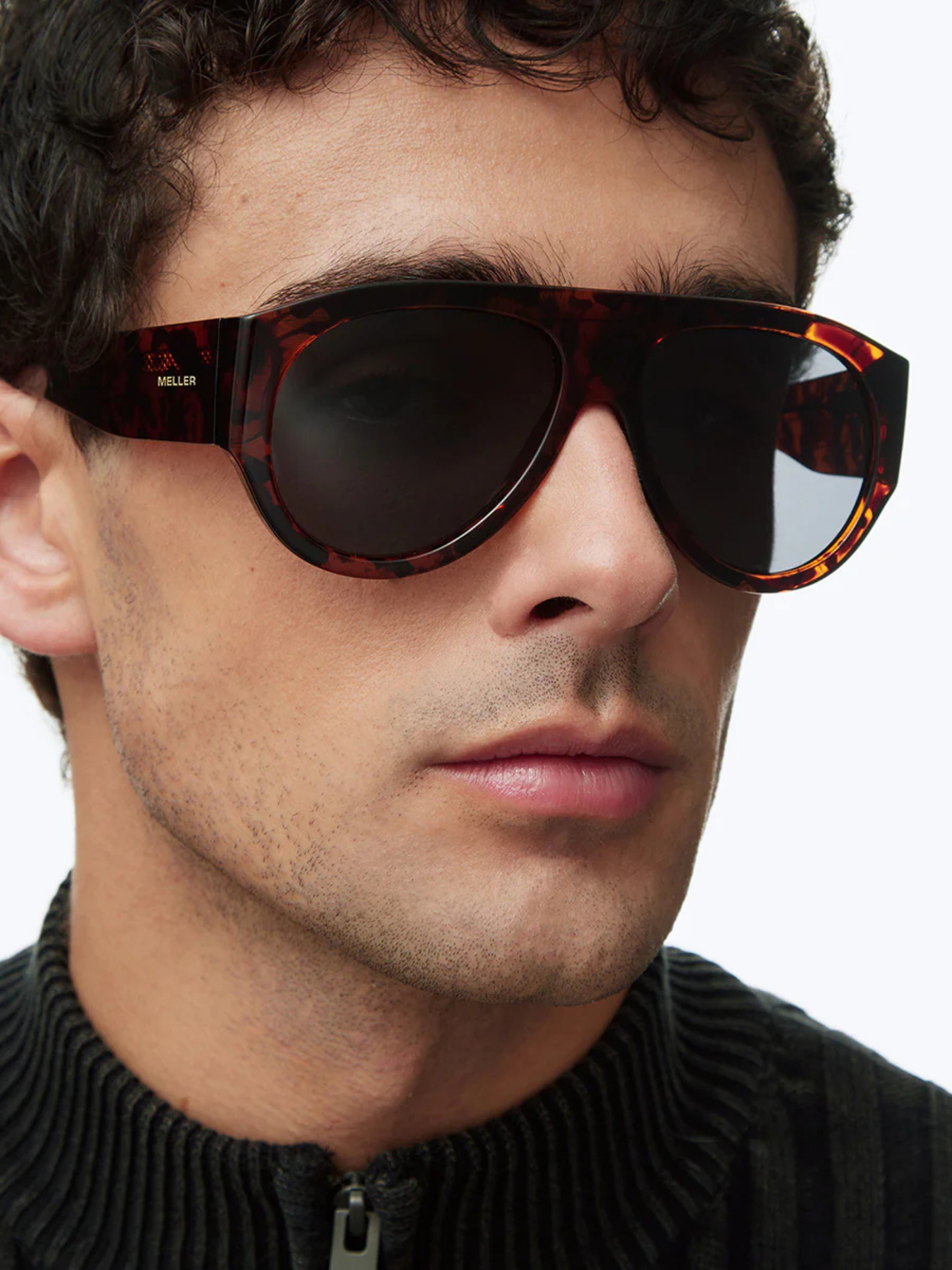 Lira Sunglasses | Tigris Carbon